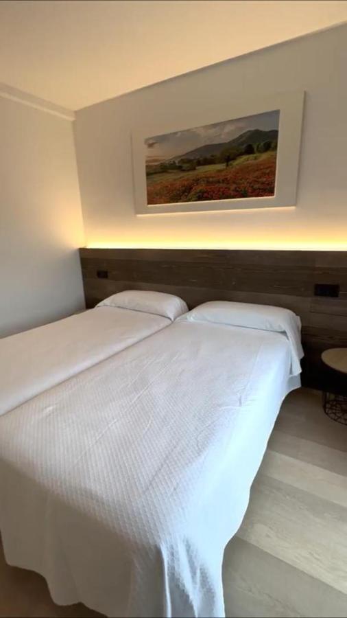 Hotel La Perla D'Olot Kültér fotó