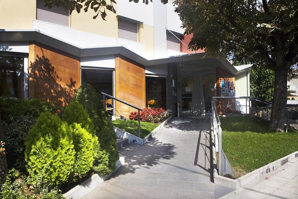 Hotel La Perla D'Olot Kültér fotó