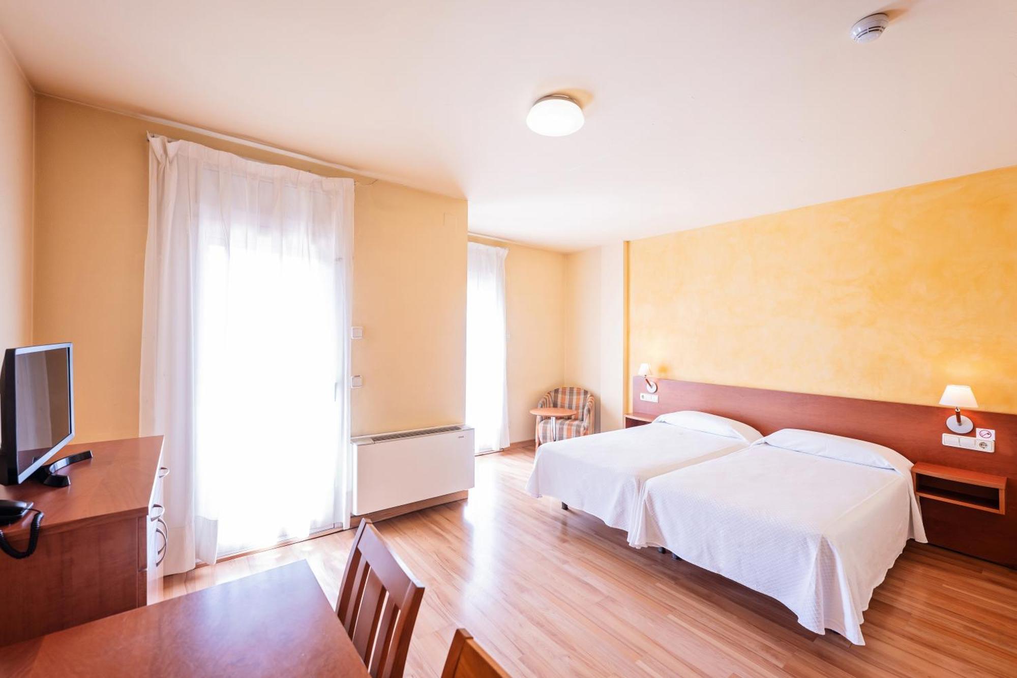 Hotel La Perla D'Olot Kültér fotó