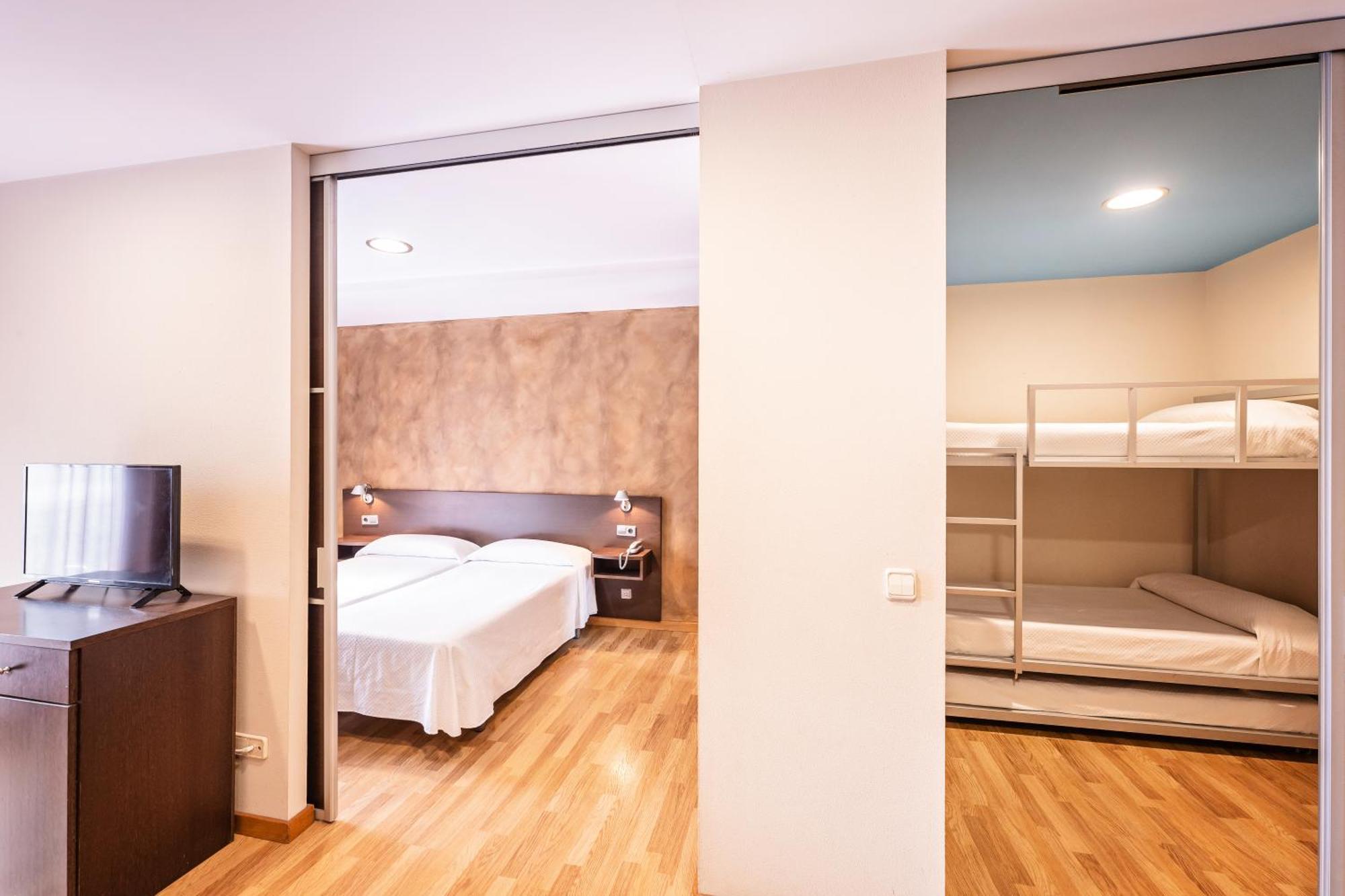 Hotel La Perla D'Olot Kültér fotó